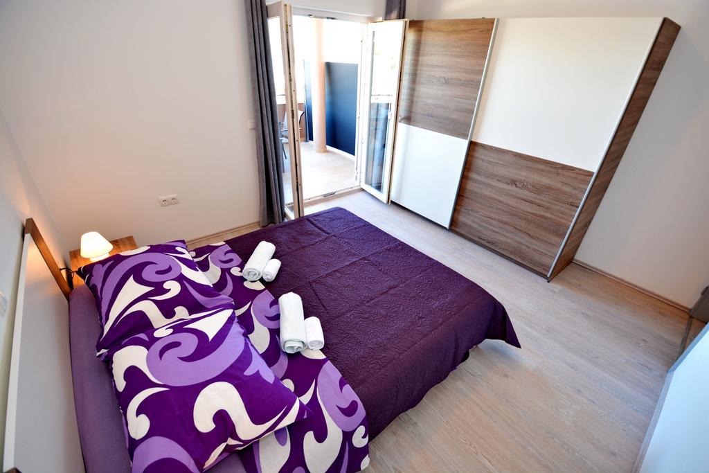 Apartments Clara Nin Buitenkant foto